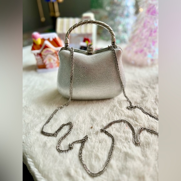 Source Unknown Handbags - New 💝🌻Stunning Silver Mini Evening Purse